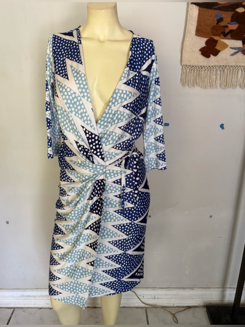 Diane Von Furstenberg Navy Blue & White Geometric SilkWrap Midi Dress Size 6
